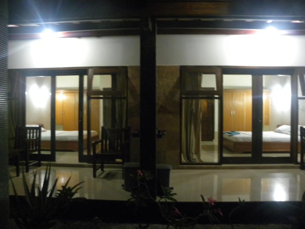 Malino Homestay Gili Trawangan Buitenkant foto
