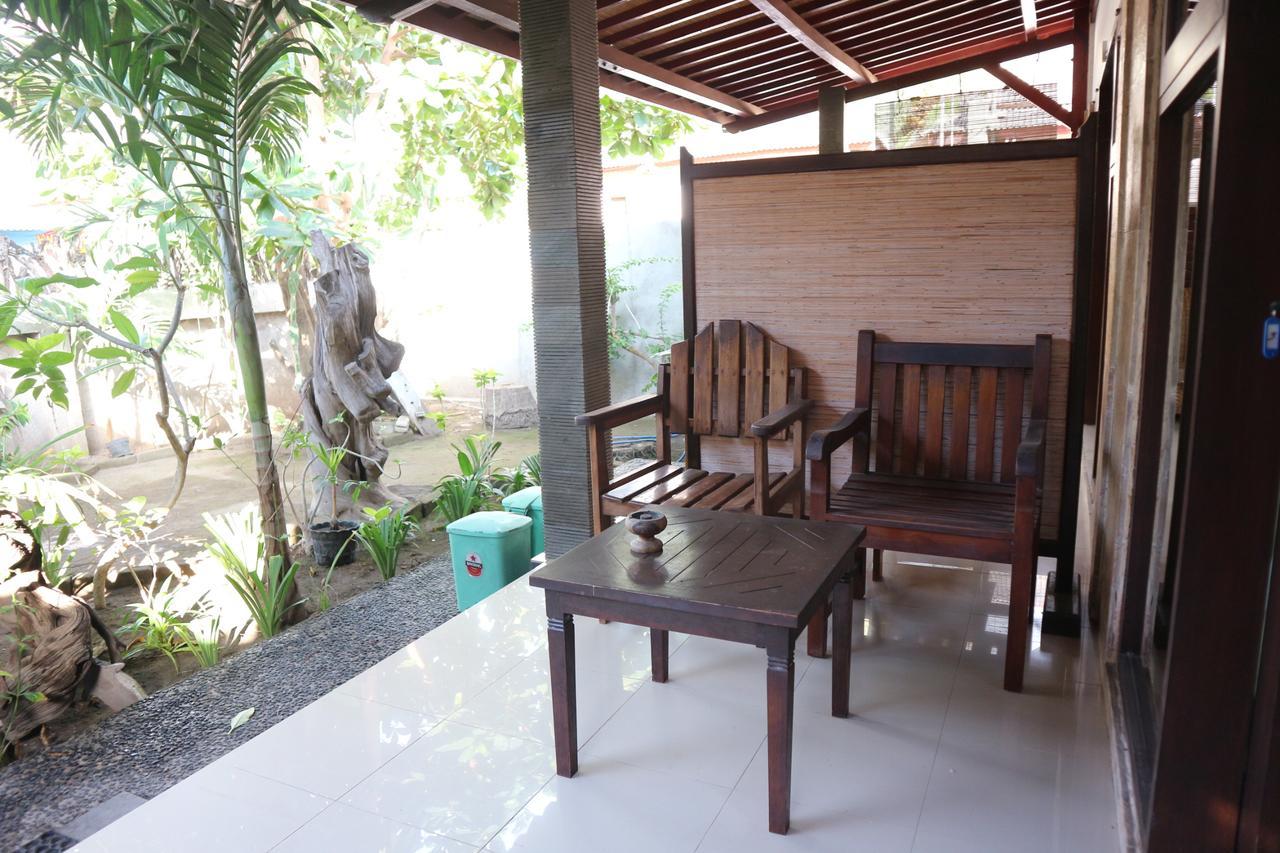 Malino Homestay Gili Trawangan Buitenkant foto